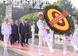 Lãnh đạo Đảng, Nhà nước dâng hương tưởng niệm các Anh hùng liệt sĩ dịp 27/7