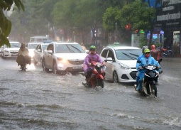 Dự báo thời tiết ngày 27/7: Bắc Bộ có mưa lớn về chiều tối, cần đề phòng lũ quét và sạt lở