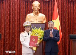 Thứ trưởng Bộ Công an Đặng Hồng Đức được thăng quân hàm Thượng tướng
