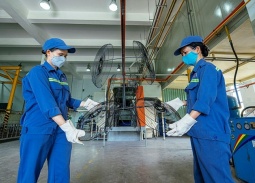 Ngành sản xuất Việt Nam bứt phá mạnh, PMI tháng 7 chạm mốc 52,9 điểm