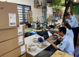 TP.HCM phát hiện đường dây gia công quần áo giả nhãn hiệu NIKE, trị giá hơn 35,6 tỷ đồng