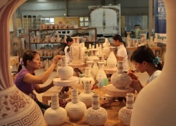 Thủ công mỹ nghệ Việt: Thoát khỏi quan niệm 'đồ lưu niệm' để hướng đến ngành công nghiệp sáng tạo
