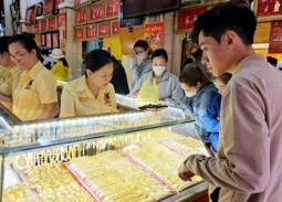 Giá vàng ngày 28/8: Vàng SJC giảm, thế giới hồi phục nhẹ