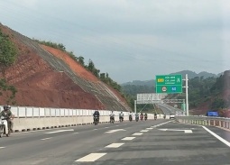 Cao tốc Hữu Nghị – Chi Lăng: Kiến nghị xử lý nghiêm người, phương tiện tự ý vào công trường