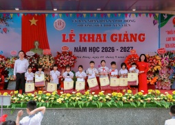 Phù Đổng đón năm học mới, khơi dậy khát vọng từ những mái trường