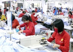 Dệt may Việt tăng tốc chuyển đổi xanh để giữ nhịp xuất khẩu toàn cầu