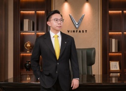 Tỷ phú Phạm Nhật Vượng chuyển giao vị trí lãnh đạo VinFast và GSM cho 2 con trai