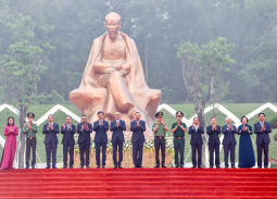 Tổng Bí thư, Chủ tịch nước Tô Lâm dự lễ khánh thành tượng đài 'Bác Hồ với Ngày hội non sông'