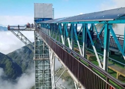 Khu du lịch Cầu kính Rồng Mây hoạt động trở lại