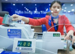 Hàng loạt ngân hàng hạ lãi suất tiết kiệm 0,5 - 0,7%