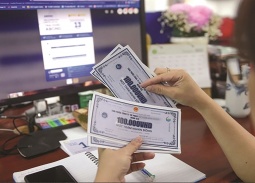 Áp lực đáo hạn gia tăng vào cuối năm 2026 và năm 2027