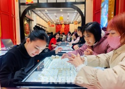 Giá vàng hôm nay 23/10: Vàng thế giới lao dốc, SJC chịu áp lực giảm