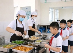 Bộ Y tế yêu cầu công khai thực đơn bữa ăn học đường, tăng cường giám sát ATTP trường học