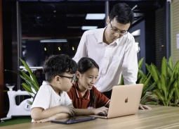 Phòng ngừa và xử lý nguy cơ xâm hại, lừa đảo trẻ em từ công nghệ số