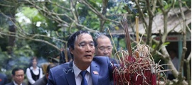 Phú Thọ: Đại biểu dâng hương tri ân Vua Hùng và các anh hùng liệt sĩ trước thềm Đại hội Đảng bộ tỉnh