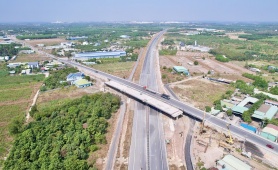 Cận cảnh đoạn cao tốc Biên Hòa - Vũng Tàu sẵn sàng khai thác trước Tết Bính Ngọ