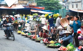 Hà Nội đặt mục tiêu xóa bỏ “chợ cóc” và điểm kinh doanh tự phát theo lộ trình cụ thể