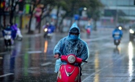 Thời tiết ngày 27/4: Miền Bắc mưa to diện rộng, cảnh báo lốc, sét