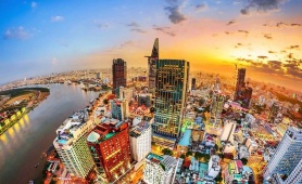 Việt Nam từ nền kinh tế lạc hậu đến “ngôi sao tăng trưởng” toàn cầu