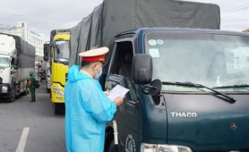 TP.HCM không cấp thẻ xanh cho phương tiện đến 19 tỉnh đang giãn cách