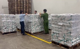 Hà Nội: Lực lượng QLTT tạm giữ 11,9 tấn thực phẩm nghi nhập lậu