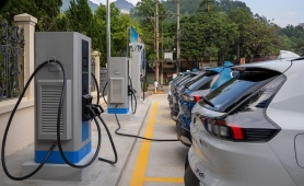 Bộ Công Thương bổ sung quy định mới về tính giá điện cho xe sạc điện
