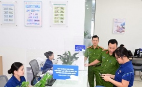 Từ 1/1/2026, ngừng dùng hộ chiếu giao dịch ngân hàng