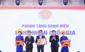 Nghệ nhân Nhữ Văn Cường và hành trình tiếp lửa chạm khắc Đông Giao