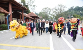 Lạng Sơn đón đoàn du khách quốc tế “xông đất” đầu năm 2026, mở ra kỳ vọng khởi sắc du lịch biên giới