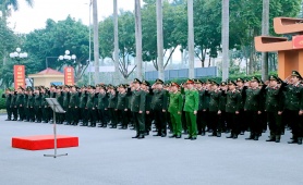 Công an tỉnh Ninh Bình tổ chức chào cờ tháng đầu tiên năm Dương lịch 2026