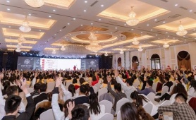 Hàng trăm chủ cơ sở kinh doanh thẩm mỹ, làm đẹp góp mặt tại sự kiện đào tạo kinh doanh bền vững và chuẩn pháp lý của DUYENTHI GROUP