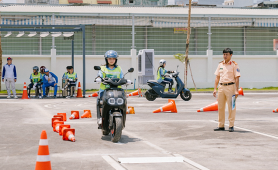 Bộ Công an bỏ bài thi hình số 2 khi sát hạch bằng lái xe máy