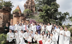 Trồng cây bồ đề hạnh phúc - ước nguyện bình an của 80 cặp đôi tham gia 'Vietnam Happy Fest 2025'