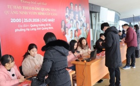 Người dân háo hức đổi vé Concert Quảng Ninh