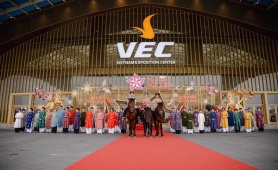 Sắm đủ Tết đầy ở Hội chợ Mùa Xuân lần thứ nhất năm 2026