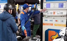 Giá xăng dầu đồng loạt tăng mạnh, dầu hỏa tăng hơn 7.000 đồng/lít