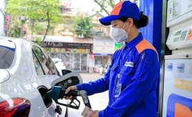 Giá xăng dầu đồng loạt tăng mạnh từ 15h ngày 7/3, xăng RON95 vượt 27.000 đồng/lít