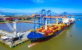 Miễn nhiều lệ phí vận tải để tiếp sức doanh nghiệp