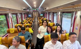 Chuyến tàu đầu tiên đưa các bác sỹ Bệnh viện Bạch Mai về cơ sở Ninh Bình làm việc
