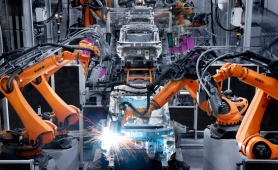 Lần đầu tiên khách hàng mua Volkswagen được tham quan nhà máy sản xuất