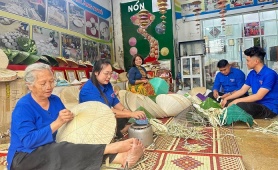 Cần giải pháp giữ chân người trẻ, duy trì kế thừa làng nghề Việt
