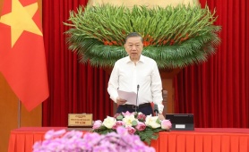 Xây dựng Điều lệ Đảng thật khoa học, dễ thực hiện và có sức sống lâu dài