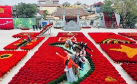 Làng nghề truyền thống trở thành điểm văn hóa hút khách dịp hè