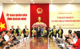 Quảng Ninh trao quyết định đầu tư 16 dự án với tổng vốn khoảng 16.075 tỷ đồng