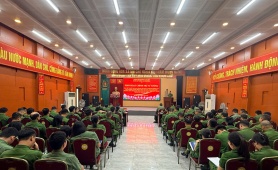 Công an phường Tây Hồ sinh hoạt chính trị với chủ đề “Phát huy bản lĩnh, trí tuệ và trách nhiệm của lực lượng CAND trong kỷ nguyên mới”