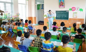 Trẻ 5–6 tuổi được miễn, giảm học phí theo quy định phổ cập giáo dục mầm non