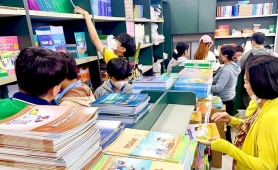 Thủ tướng yêu cầu cung ứng đủ sách giáo khoa, báo cáo trước ngày 22/9