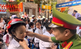 Lan tỏa văn hóa giao thông an toàn từ mái trường Tây Hồ