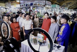 Từ 1/7, KOL, KOC livestream bán hàng phải chịu trách nhiệm đến đâu?