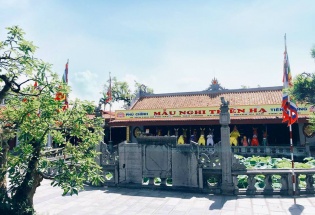 Ninh Bình: Đề nghị bà Trần Thị Huệ không đưa “mộc bản - dấu trấn trạch”  vào di tích phủ Tiên Hương